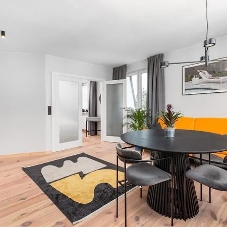 Walecznych 51 By Homeprime Apartamento *