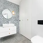 Lejlighed Walecznych 51 By Homeprime Warszawa